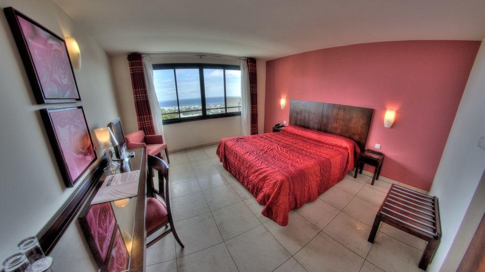 Bellepierre Hotel Сен Дьони Екстериор снимка