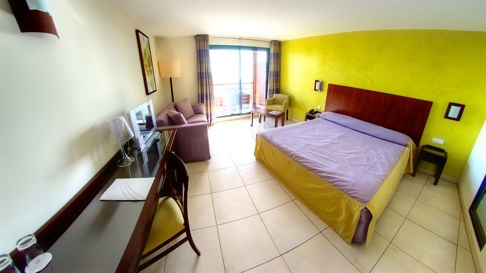 Bellepierre Hotel Сен Дьони Екстериор снимка